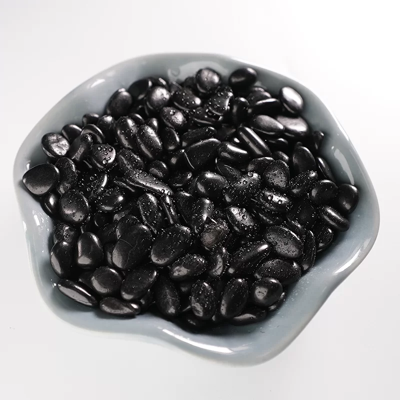 Đá cuội đầy màu sắc tự nhiên / trắng / đen / vàng cho cảnh quan công viên