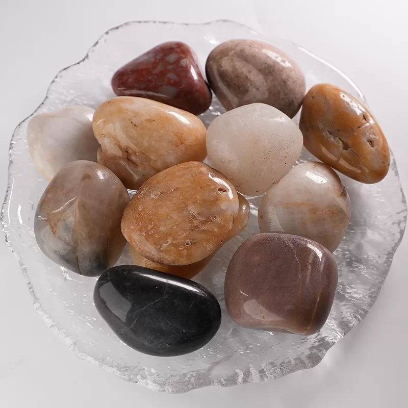 Đá cuội đầy màu sắc tự nhiên / trắng / đen / vàng cho cảnh quan công viên